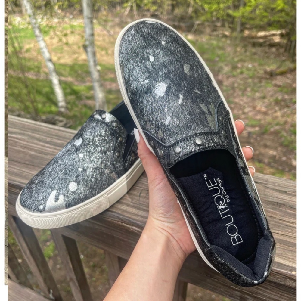 Corky’s Pine Top Pewter Leather Slip On Sneakers Size 9